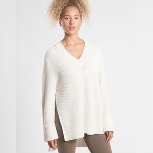 NWT Athleta Shasta V-Neck Sweater High Low Wool Bl